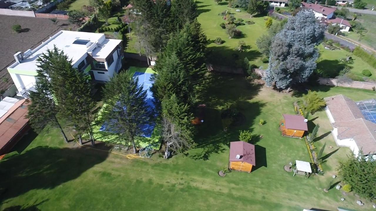 Hosteria Airport Garden Tababela Zewnętrze zdjęcie